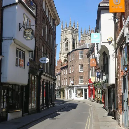 Decca Nidd Grange Semesterbostad York
